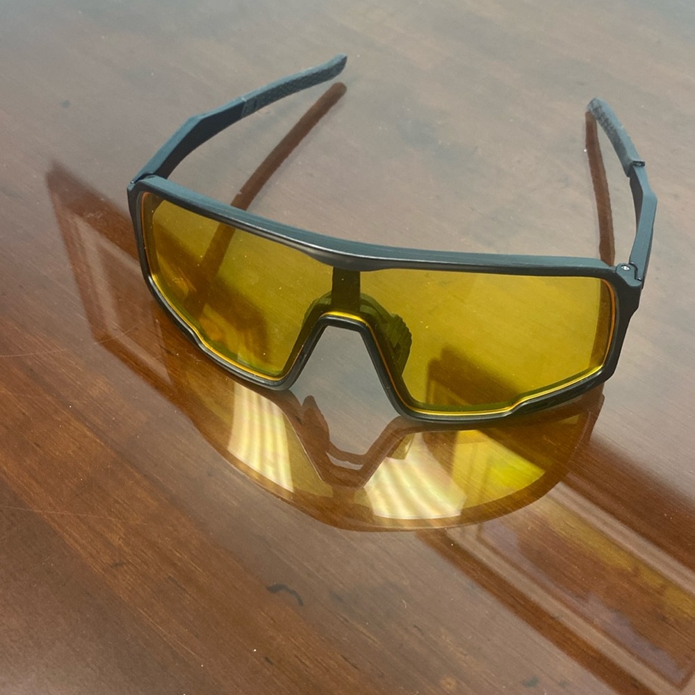 Sendy shades baseball glasses brand new